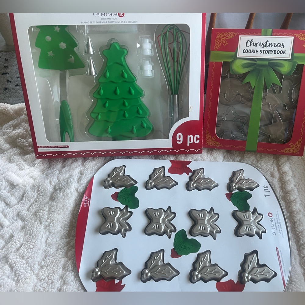 Holiday baking bundle! Cookie cutters, silicon baking mold, cookie sheet, tools